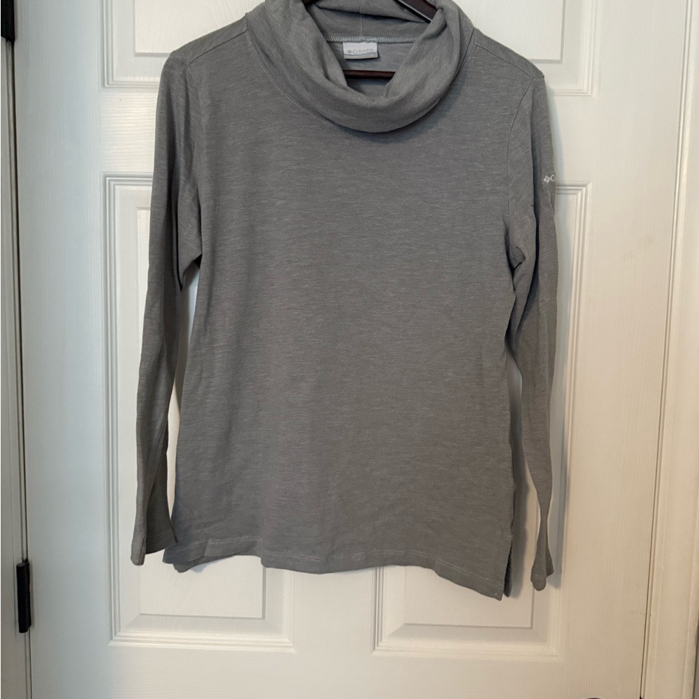 Columbia Grey Scoop Neck Women's Sweater